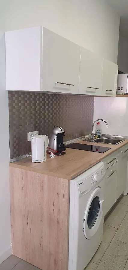 Estupendo Piso A 3 Min Estacion De Tren Maria Zambrano Y Bus Apartment Malaga