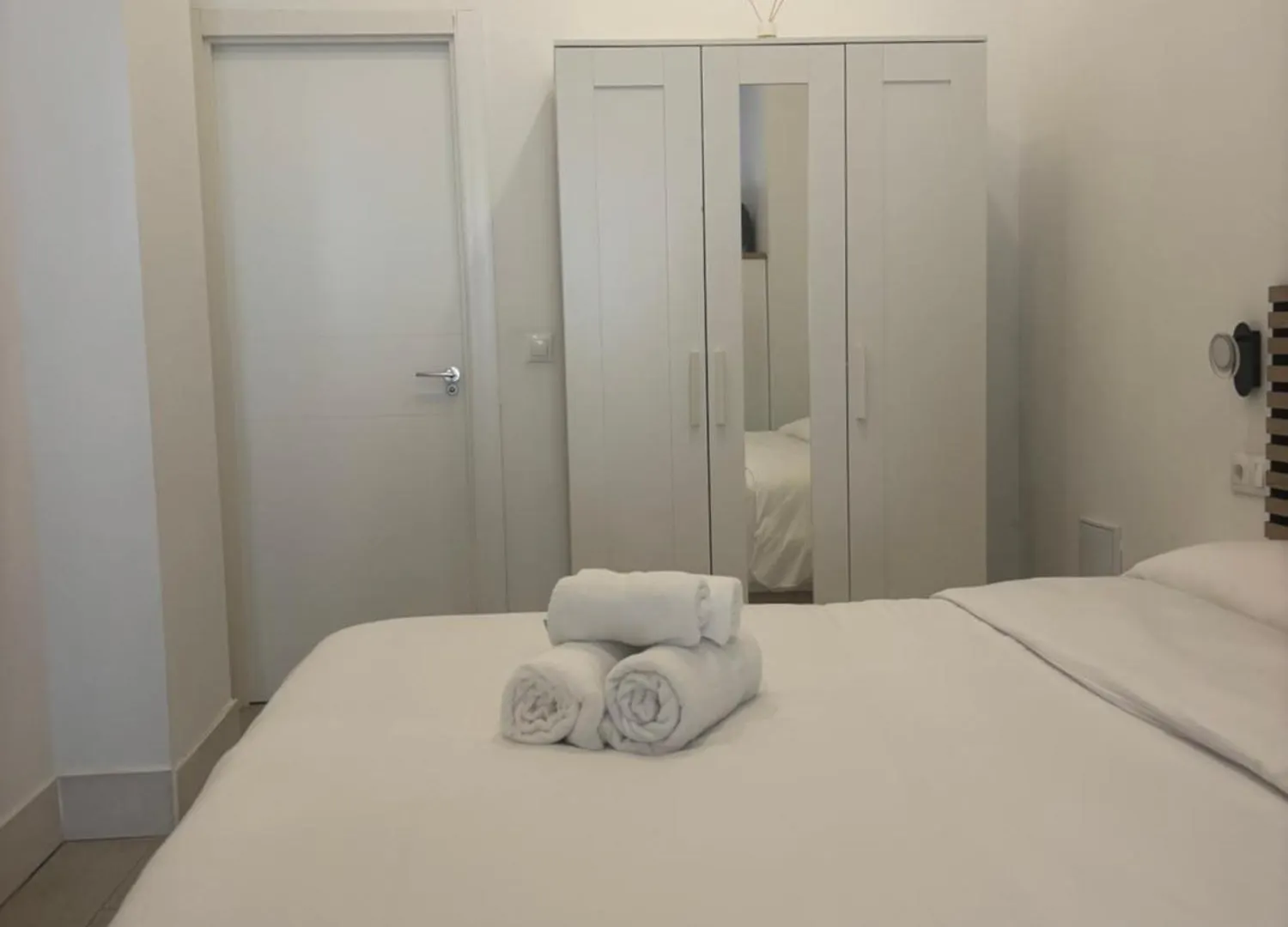 Estupendo Piso A 3 Min Estacion De Tren Maria Zambrano Y Bus Apartamento Málaga 0*,
