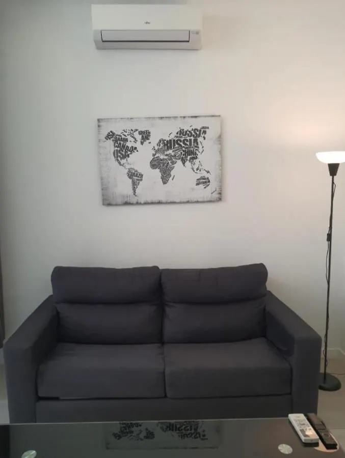 Estupendo Piso A 3 Min Estacion De Tren Maria Zambrano Y Bus Apartment Malaga