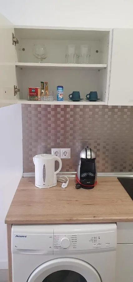 Estupendo Piso A 3 Min Estacion De Tren Maria Zambrano Y Bus Apartment Malaga