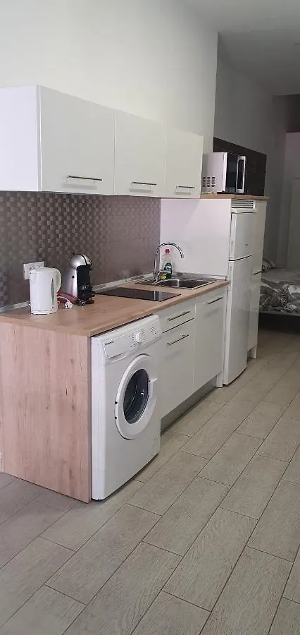 Estupendo Piso A 3 Min Estacion De Tren Maria Zambrano Y Bus Apartment Malaga