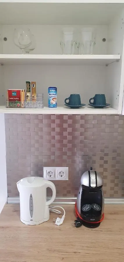 Estupendo Piso A 3 Min Estacion De Tren Maria Zambrano Y Bus Apartment Malaga