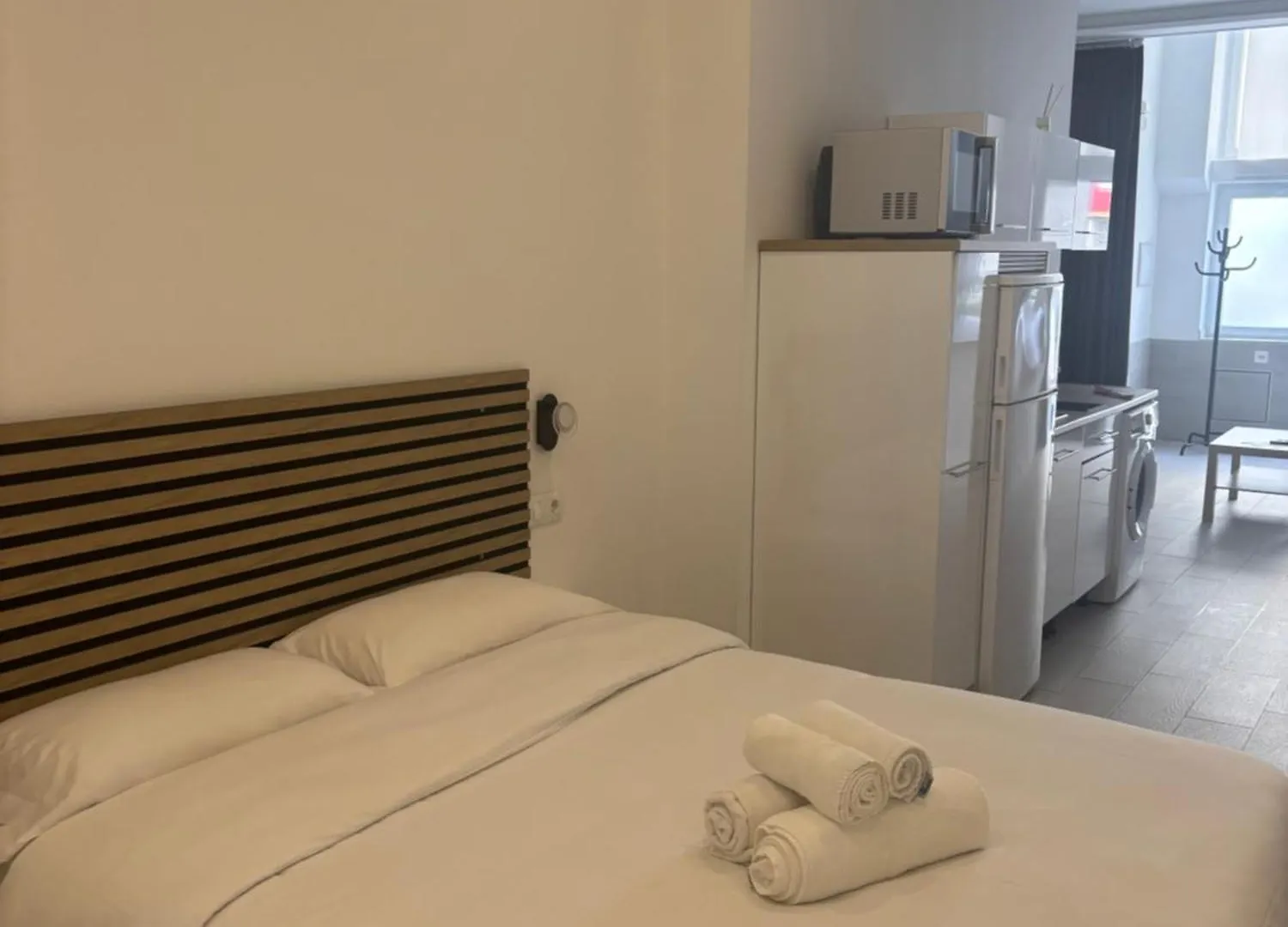 Estupendo Piso A 3 Min Estacion De Tren Maria Zambrano Y Bus Apartment Malaga 0*,  Spain